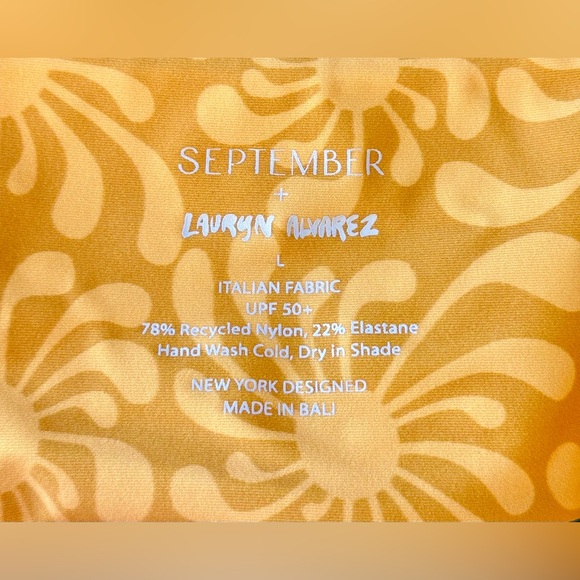 September the Line Eden Top Sun Ray Gold Print (L) - Picture 7 of 8